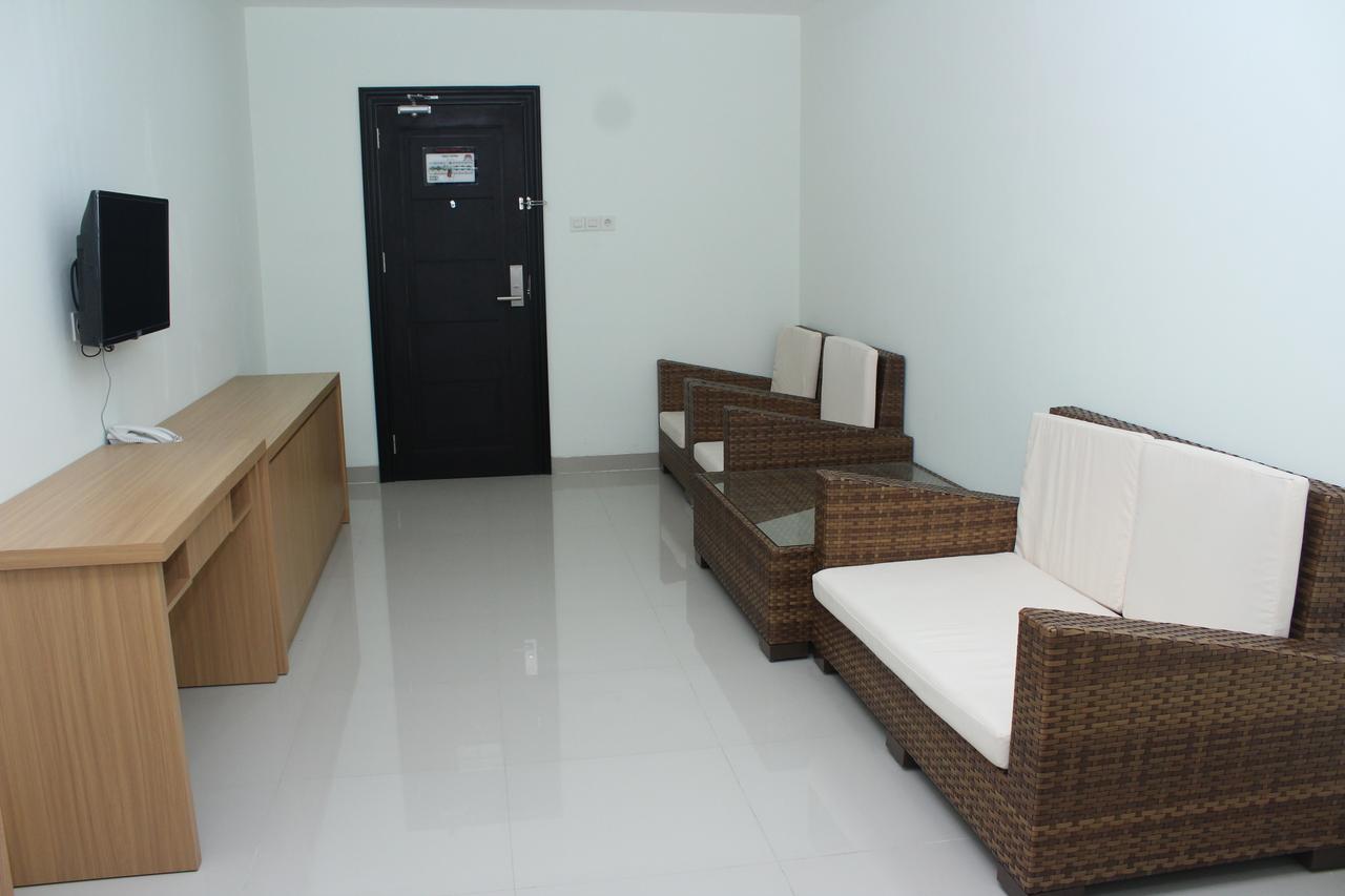 Naka Hotel Kupang Exterior foto